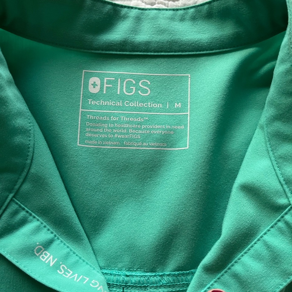 FIGS Scrub Top